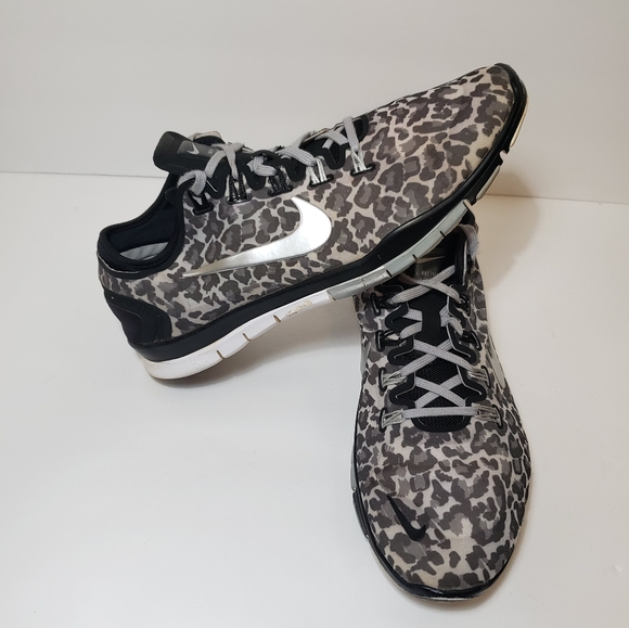 Nike Shoes - Nike free tr connect 2 leopard